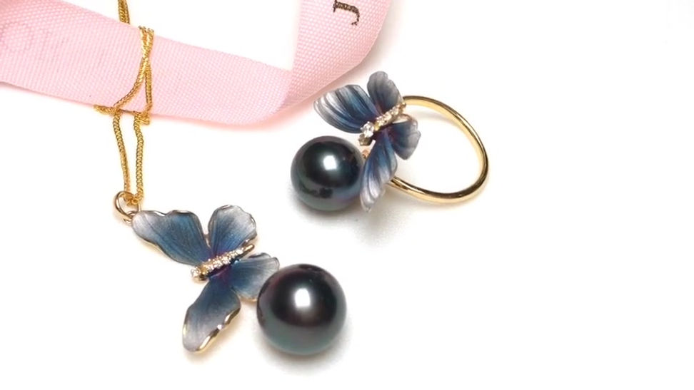 11-12mm Tahitian Pearl Pendant, 18k Gold w/ Diamond - AAAA
